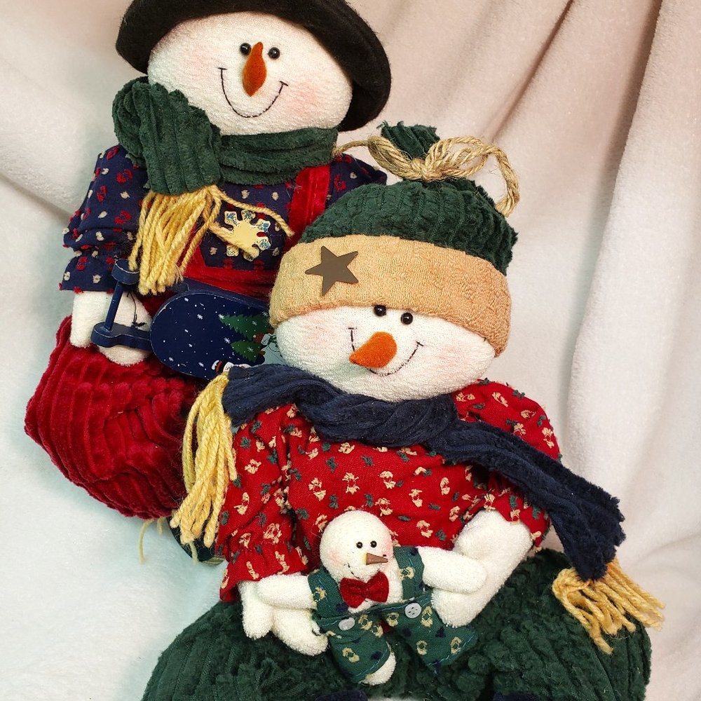 Set of Sitting Snowman